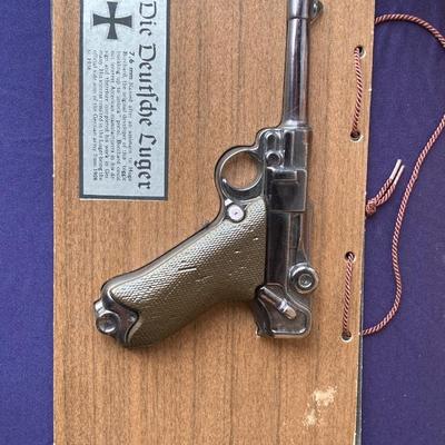 CLASSIC TV SHOW MOVIES, VINTAGE PLANTER, GERMAN GUN WALL HANGING