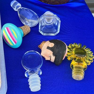 BAR LOT OR WINE LOT, DECANTERS AND OTHER GOODIES