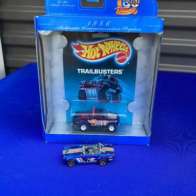 30th ANNIVERSARY HOT-WHEELS CAR