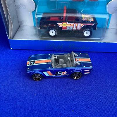 30th ANNIVERSARY HOT-WHEELS CAR