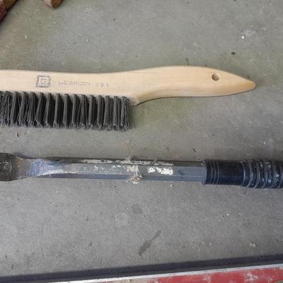 Hammer, Level, tape measure, and other tools