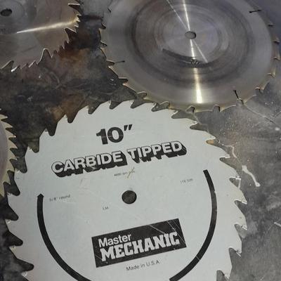 Variety of different sized saw blades