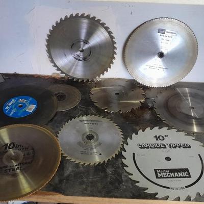 Variety of different sized saw blades