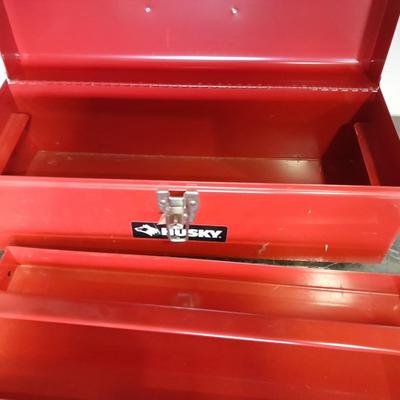 Metal Husky 2 toolbox with tray insert