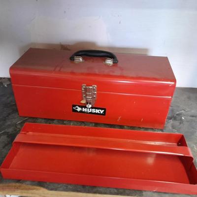 Metal Husky 2 toolbox with tray insert