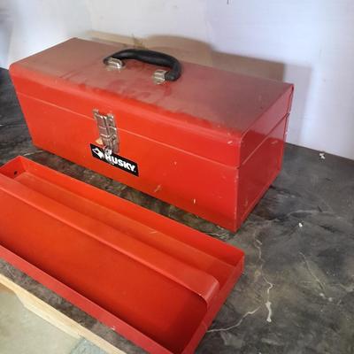 Metal Husky 2 toolbox with tray insert
