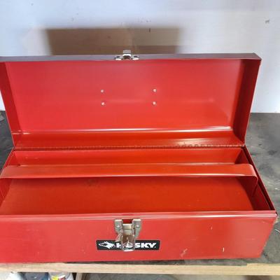 Metal Husky 2 toolbox with tray insert