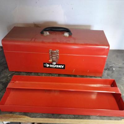 Metal Husky 2 toolbox with tray insert