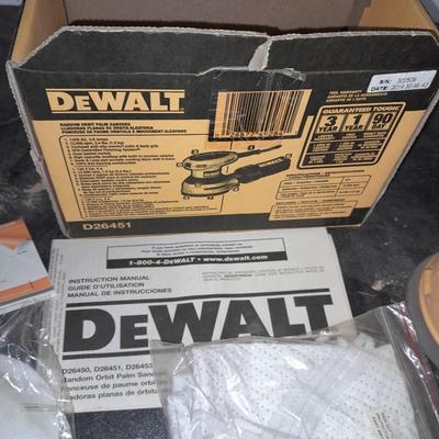 Dewalt electric Random Orbit Palm sander with original box