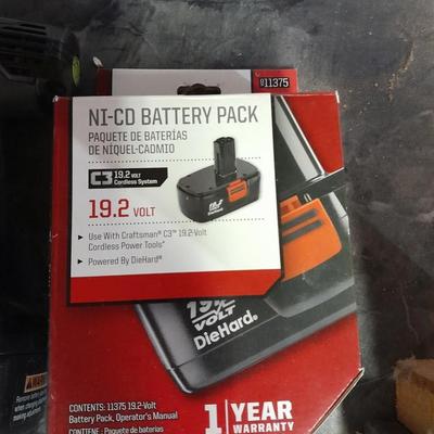 Craftsman 19,2 volt battery pack with Craftsman 3/8 in Drill 19.2 volts