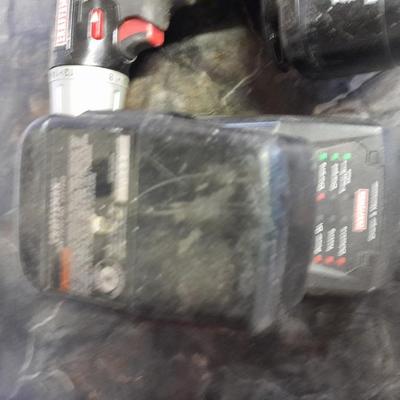 Craftsman 19,2 volt battery pack with Craftsman 3/8 in Drill 19.2 volts