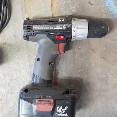 Craftsman 19,2 volt battery pack with Craftsman 3/8 in Drill 19.2 volts