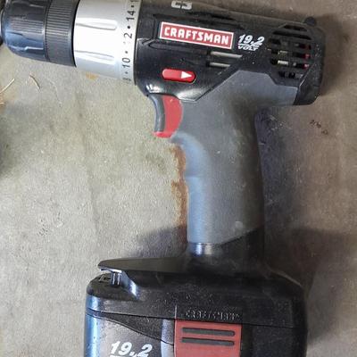 Craftsman 19,2 volt battery pack with Craftsman 3/8 in Drill 19.2 volts
