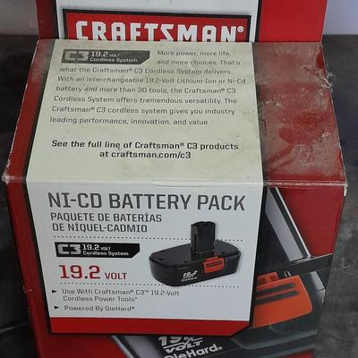 Craftsman 19,2 volt battery pack with Craftsman 3/8 in Drill 19.2 volts