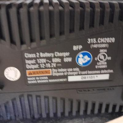 Craftsman 19,2 volt battery pack with Craftsman 3/8 in Drill 19.2 volts