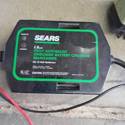 Sears 1.5 amp fully automatic onboard battery Charger Maintainer for 12-volt batteries