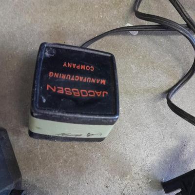 Sears 1.5 amp fully automatic onboard battery Charger Maintainer for 12-volt batteries