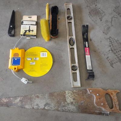 Zircon level, with an assortment of hand tools level, 15" prybar, brushes and more