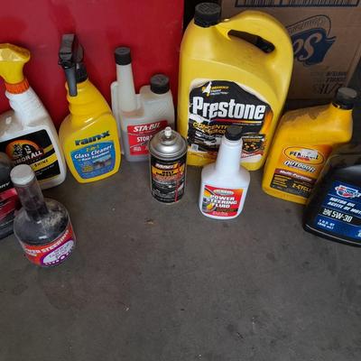 Automotive Chemicals and cleaning brush