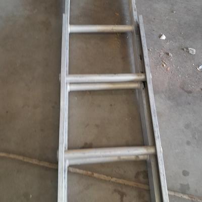 12' Aluminum extension ladder