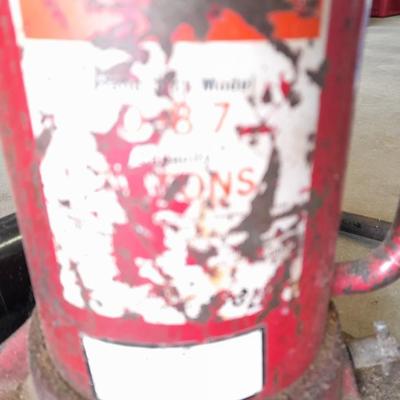 Bottle Jack, lug nut wrench and grease gun