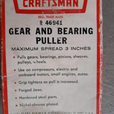 Craftsman gear and bearing pullers
