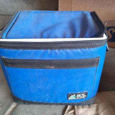 FISHING - River run XXL fishing vest, cooler, drink cooler and rod holders