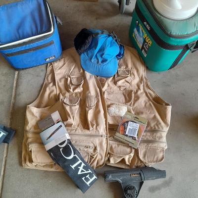 FISHING - River run XXL fishing vest, cooler, drink cooler and rod holders