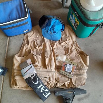 FISHING - River run XXL fishing vest, cooler, drink cooler and rod holders