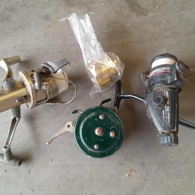 FISHING - Fishing pole reels