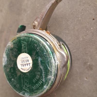 FISHING - Fishing pole reels