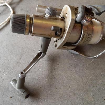 FISHING - Fishing pole reels