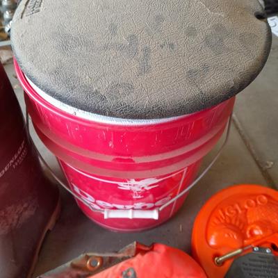 FISHING- Rubber boots size 9,5/ 10 bucket with seat and polar seat cushion