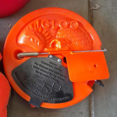 FISHING- Rubber boots size 9,5/ 10 bucket with seat and polar seat cushion