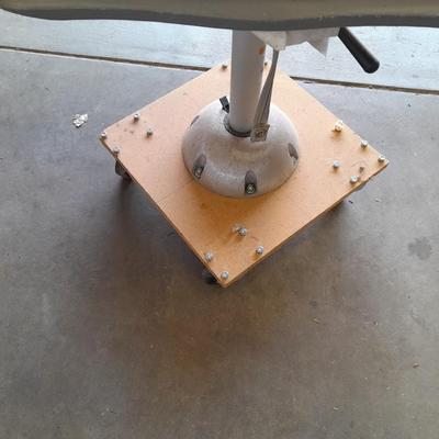 Boat seat stool, with battery-operated bottom-line side/ fish finder