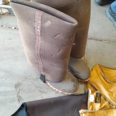 FISHING - Fishing vest, waders and boots