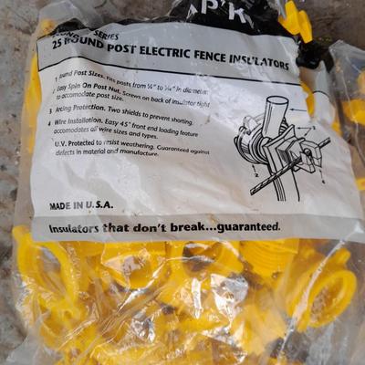 Red snapper electric fence charger with hardware