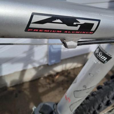 Specialized Expedition Bicycle premium aluminum