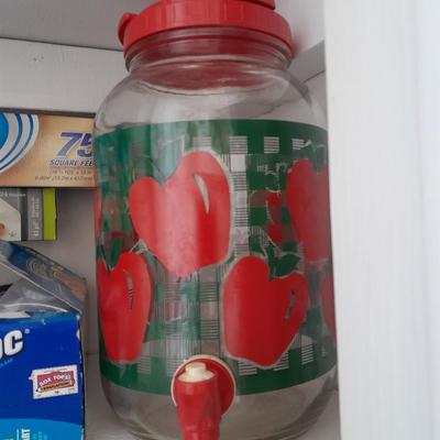 Kitchen storage bags and freezer paper