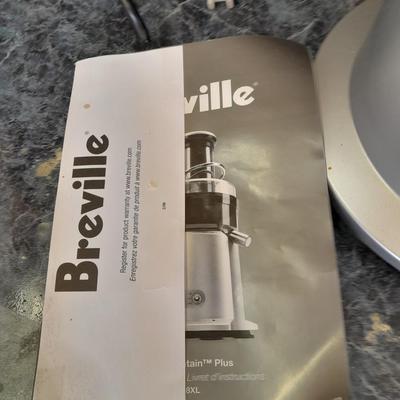 Breville Juice fountain Juicer Model JE98XL