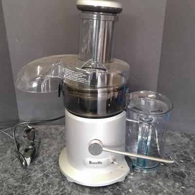 Breville Juice fountain Juicer Model JE98XL