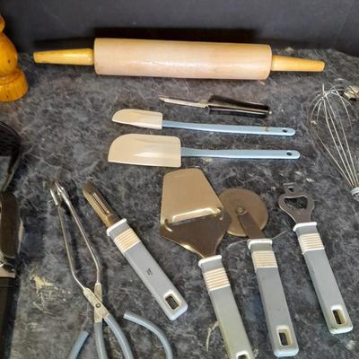 Kitchen utensils, perfect for home, or the camper!