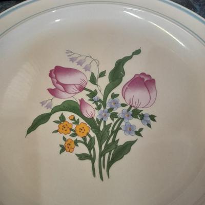 New Gibson casual holland 16-piece stoneware set, service for 4