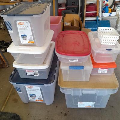 Plastic Storage totes all but 1 with lids
