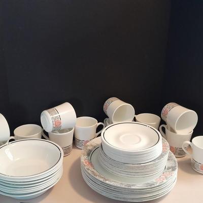Corelle Dinnerware set