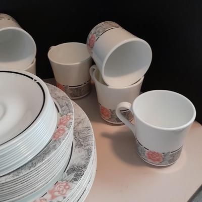 Corelle Dinnerware set
