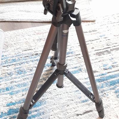 Titan II QT 11-350 Weekender camera Tripod