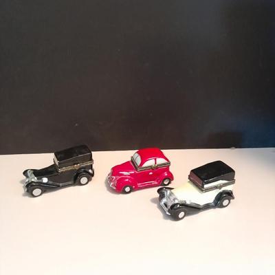 Three vintage car ceramic ring / small trinket boxes
