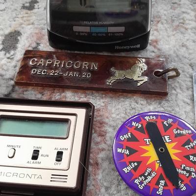 Fun assortment of stuff **  Junk drawer lot (1)