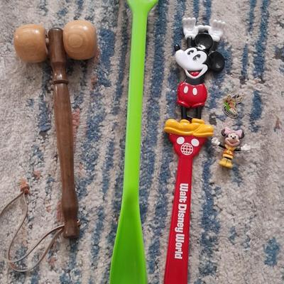 Back scratcher's DISNEY pin and vintage mini mouse with wooden massager